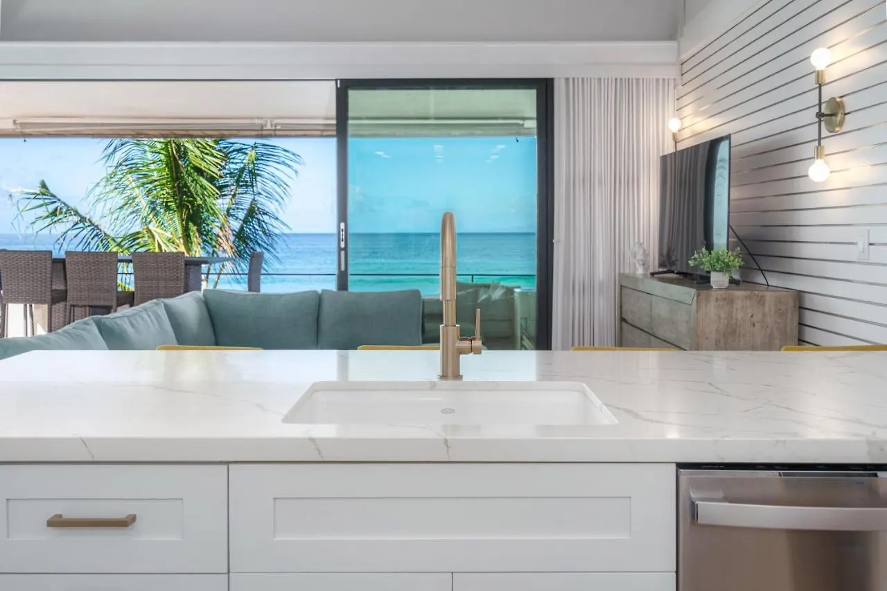 Direct Oceanfront Penthouse Villa Kahana 0*,