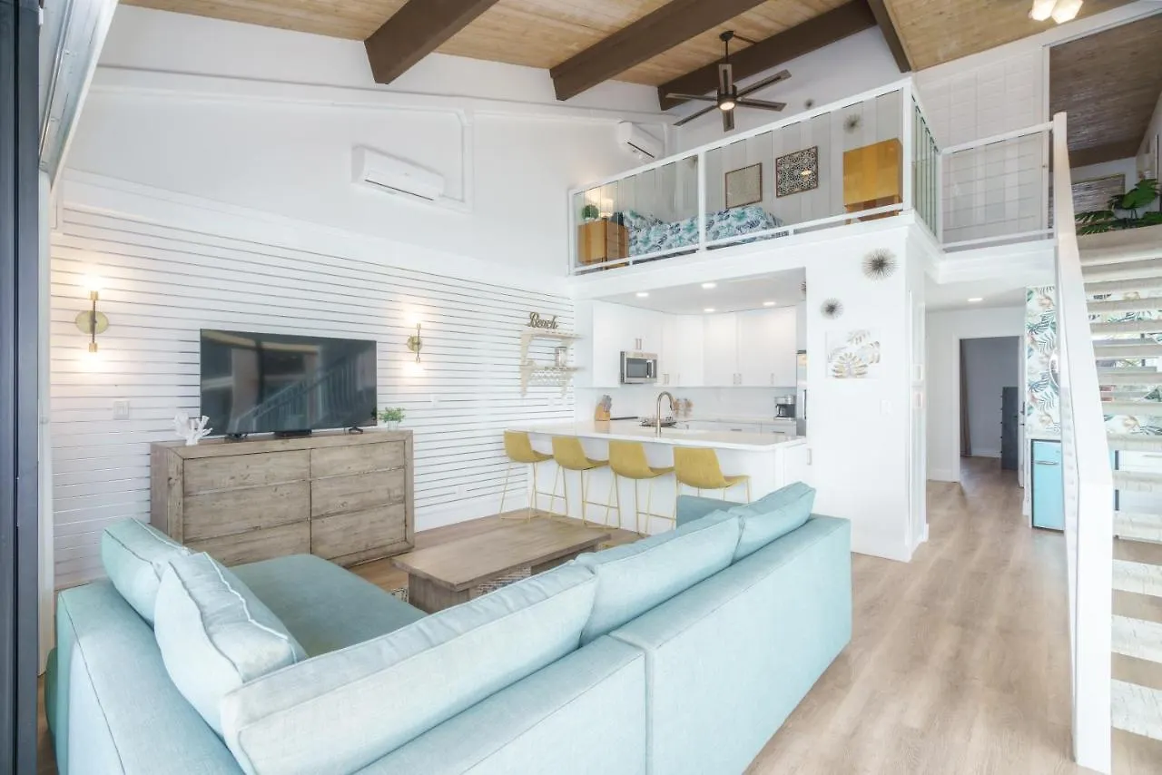 Direct Oceanfront Penthouse Villa Kahana Holiday home