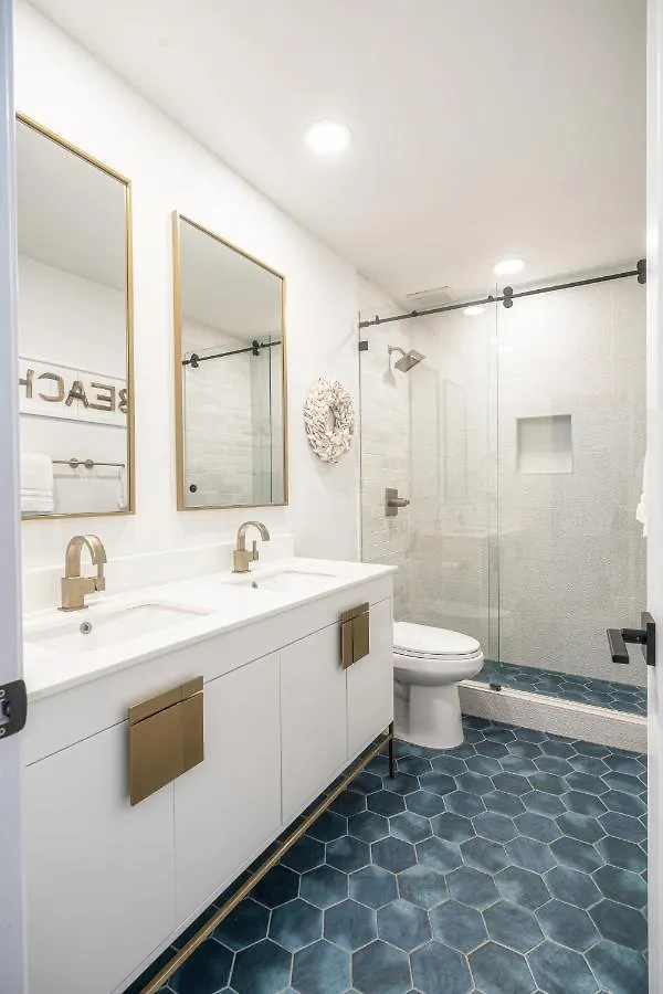 Direct Oceanfront Penthouse Villa Kahana