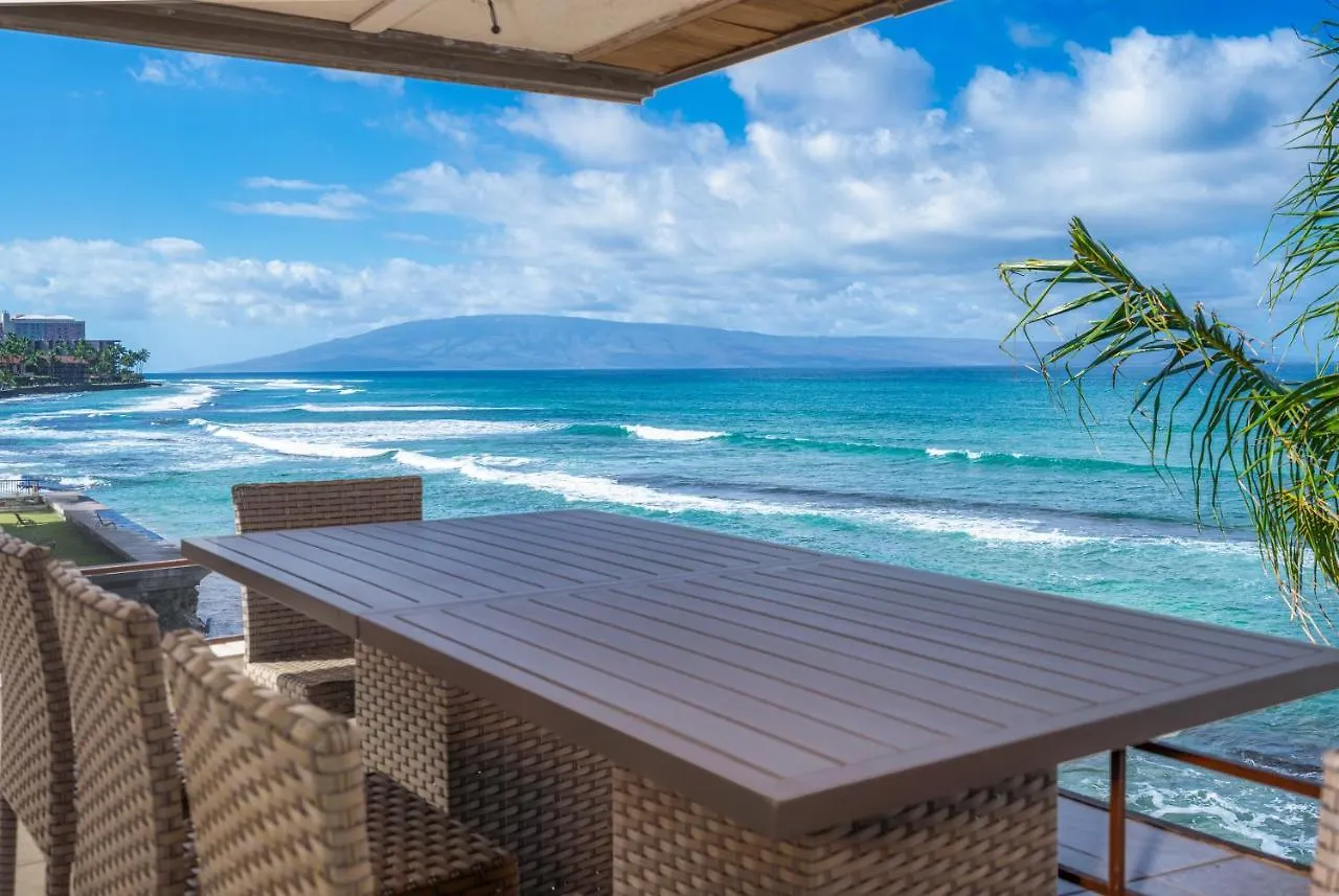 Holiday home Direct Oceanfront Penthouse Villa Kahana